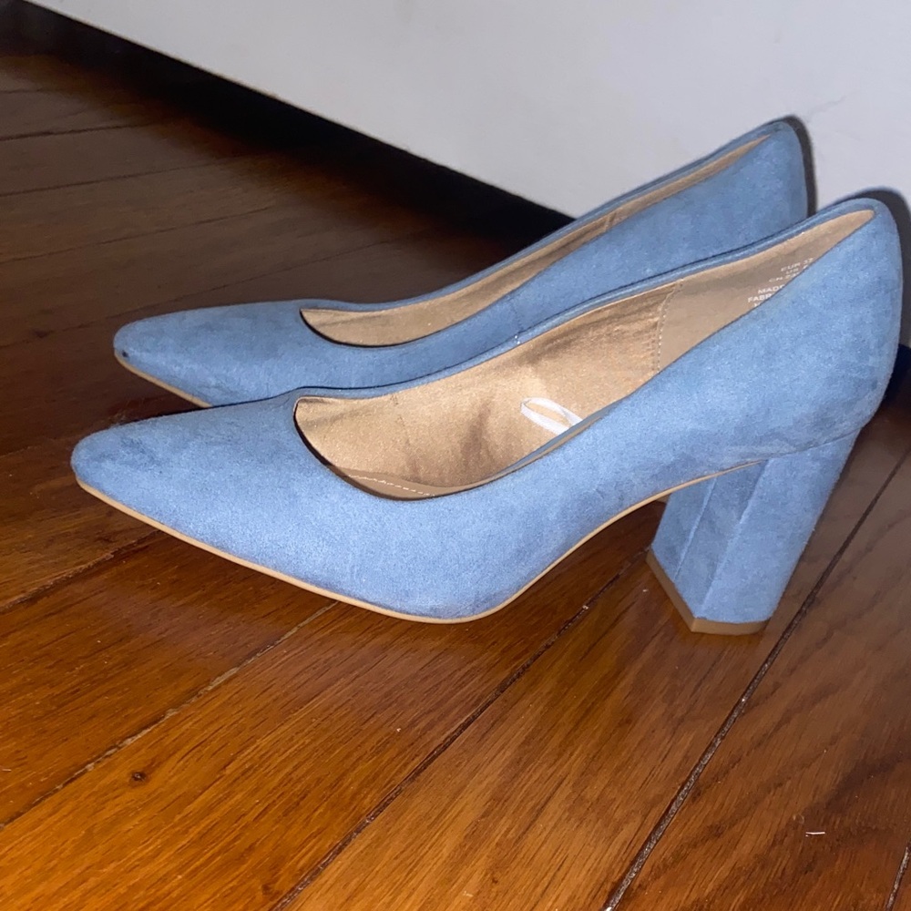 H&M Powder Blue Suede Chunky Heel Pumps